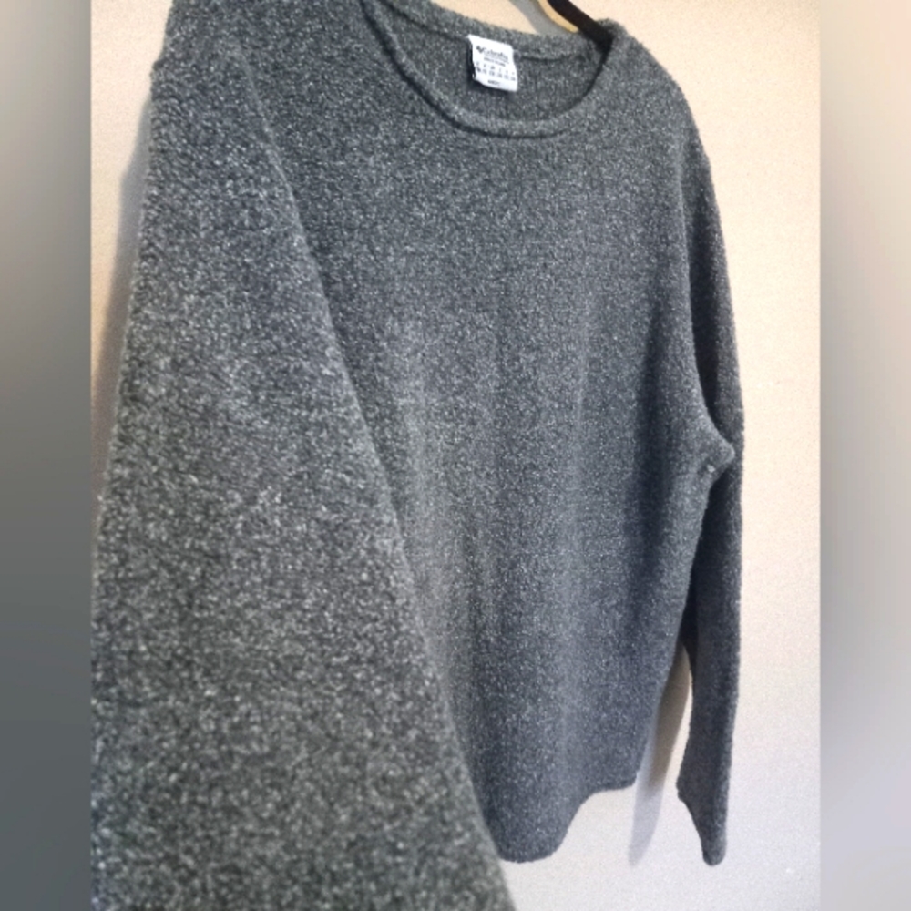 Columbia pullover sweater